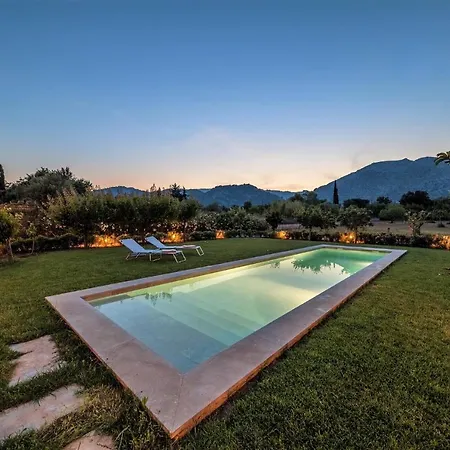 Sleeps 2 Pool Air Con Wifi Villa