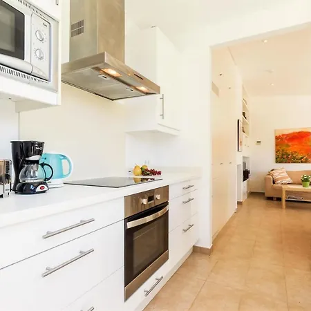 Sleeps 2 Pool Air Con Wifi Villa